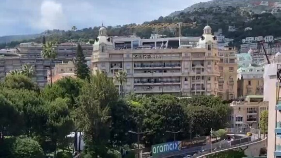 Amir filme le GP de Monaco sur Instagram le 23 mai 2021.