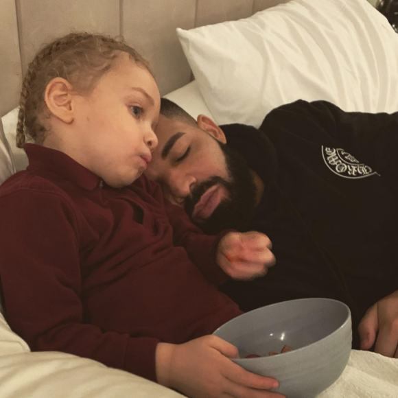 Drake et son fils Adonis. Novembre 2020.