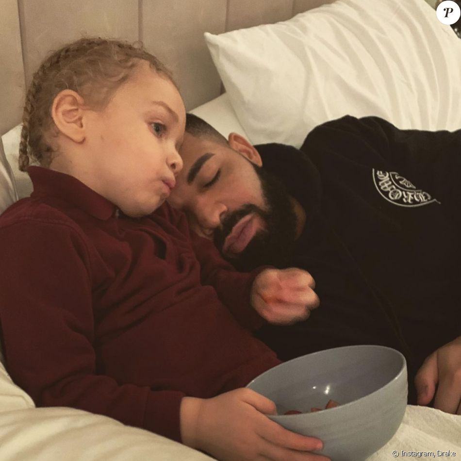 Drake et son fils Adonis. Novembre 2020. Purepeople