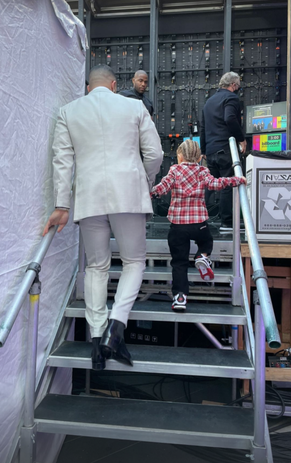 Drake et son fils Adonis aux Billboard Music Awards 2021, au Microsoft Theater. Los Angeles, le 23 mai 2021.