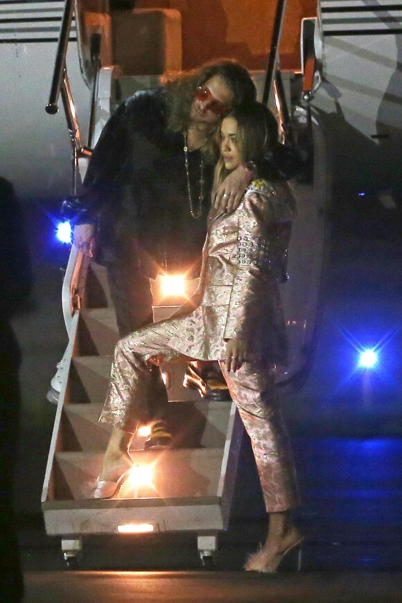 Rita Ora et Andrew Watt à Miami, le 5 décembre 2017. © CPA/Bestimage