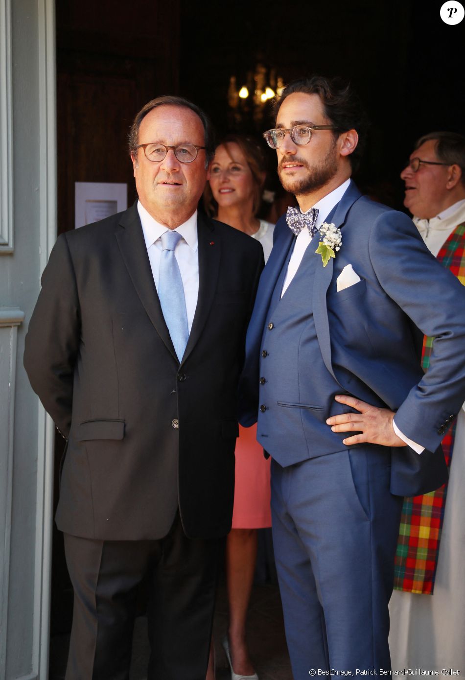 François Hollande - Mariage de Thomas Hollande et de la journaliste Emilie Broussouloux à la mairie à Meyssac en Corrèze près de Brive, ville d'Emiie. Le 8 Septembre 2018. © Patrick Bernard-Guillaume Collet / Bestimage