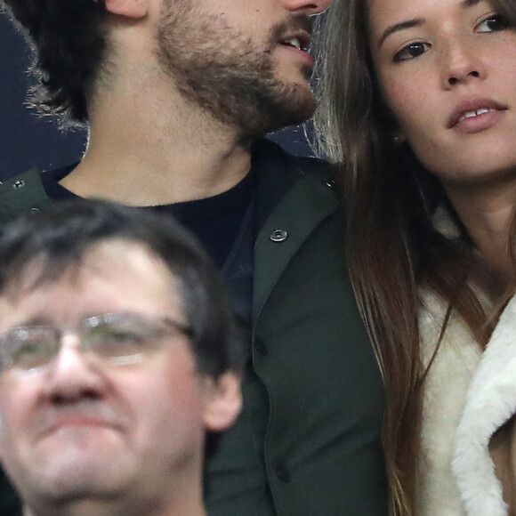 Thomas Hollande et sa compagne Emilie Broussouloux lors du match de Rugby France - Nouvelle Zélande au stade de France à Saint-Denis le 11 novembre 2017.