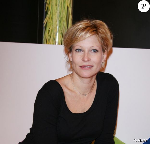 Rebecca Hampton La Star De Plus Belle La Vie A Commence Sa Carriere Avec Chantal Goya Purepeople