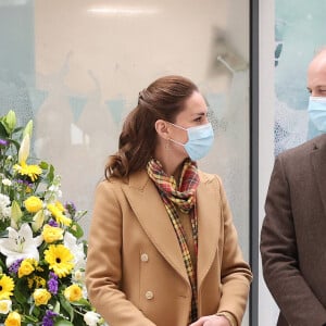 Le prince William, duc de Cambridge, et Catherine (Kate) Middleton, duchesse de Cambridge, assistent à l'ouverture officielle du nouvel hôpital Balfour des Orcades. Kirkwall, le 25 mai 2021.