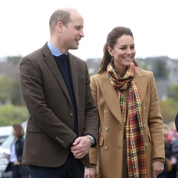 Le prince William, duc de Cambridge, et Catherine (Kate) Middleton, duchesse de Cambridge, assistent à l'ouverture officielle du nouvel hôpital Balfour des Orcades à Kirkwall.