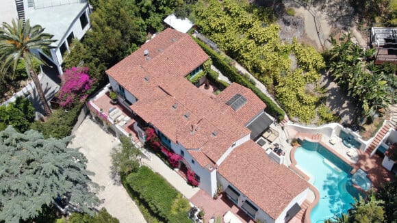 Leonardo DiCaprio s'offre la superbe villa d'une star de télé pour l'offrir... à sa mère !