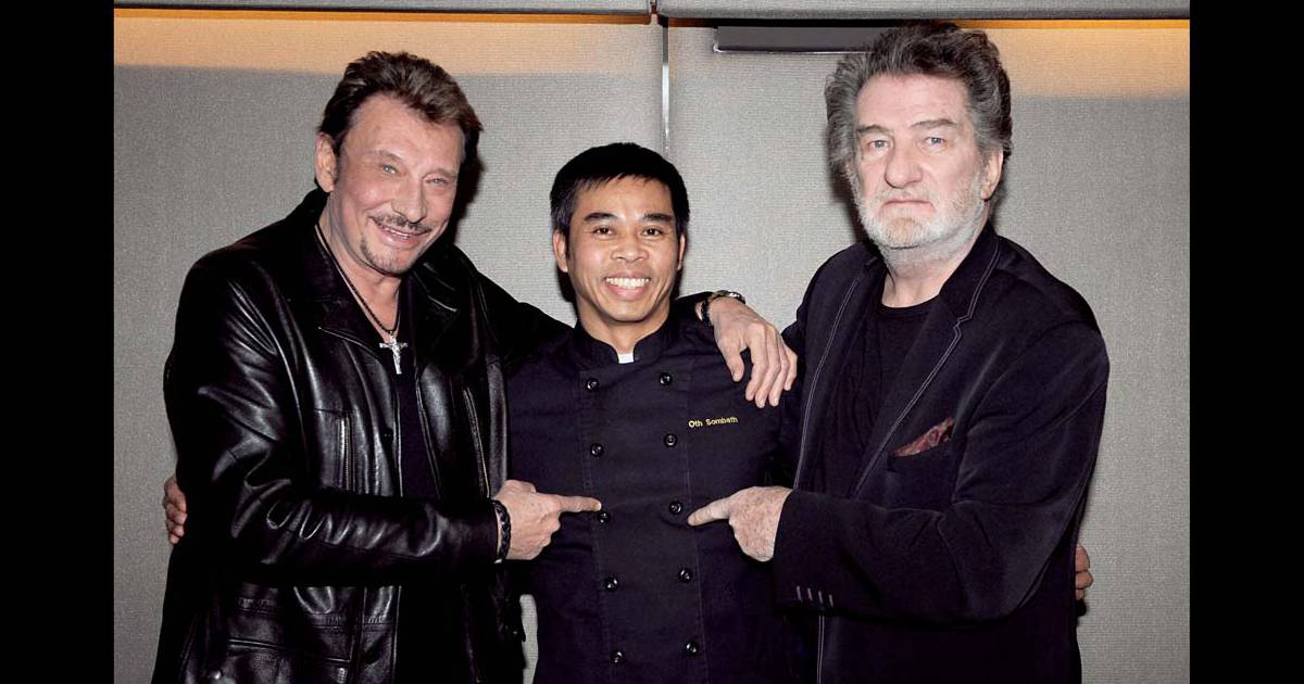 Exclusif Eddie Mitchell Oth Sombath Et Johnny Hallyday Pour L Ouverture Du Restaurant Asiatique D Eddie Mitchell Le Oth Sombath A Paris Le 5 Mars 2009 Purepeople