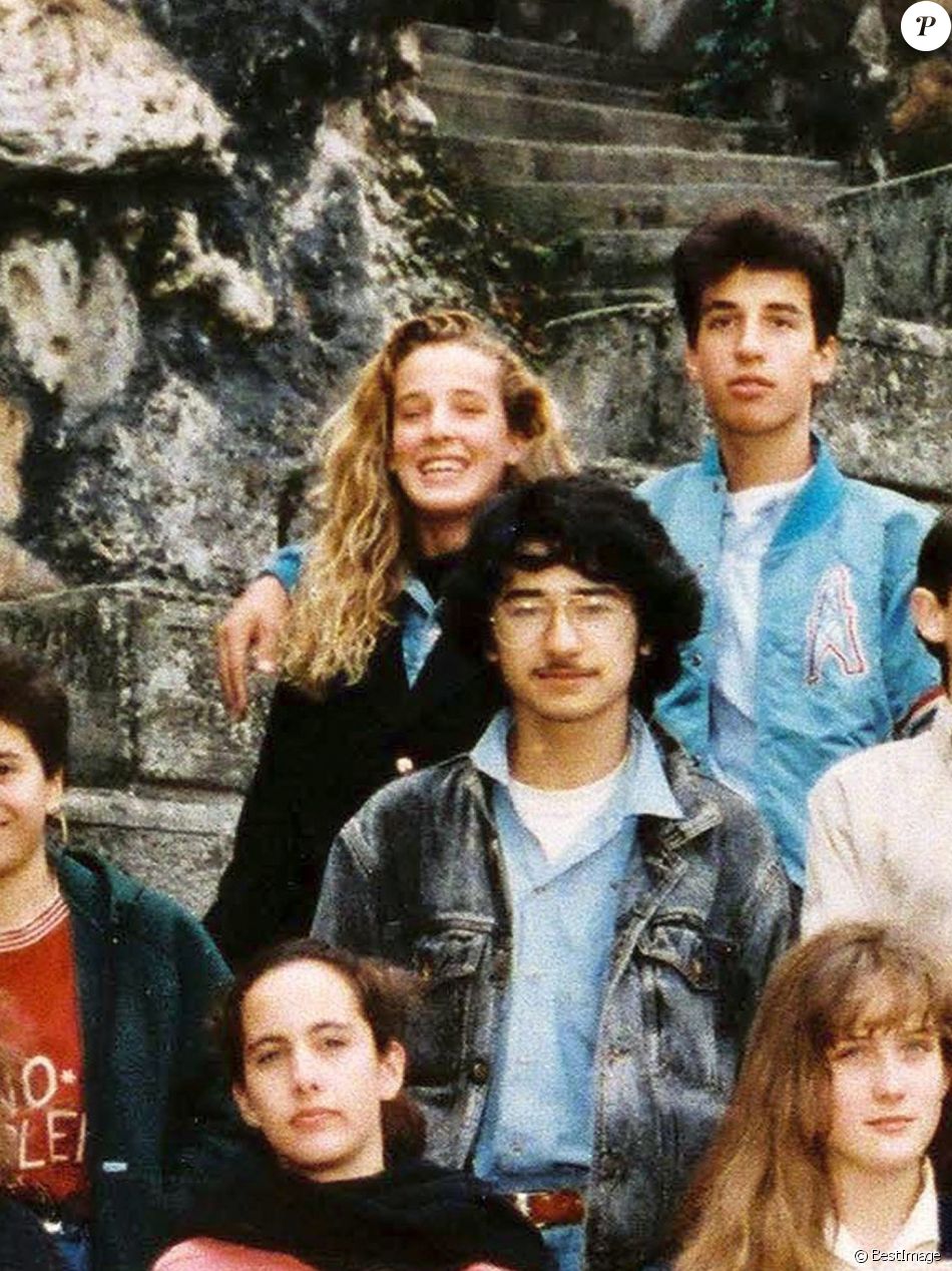 Ophélie Winter au lycée à Neuilly.
