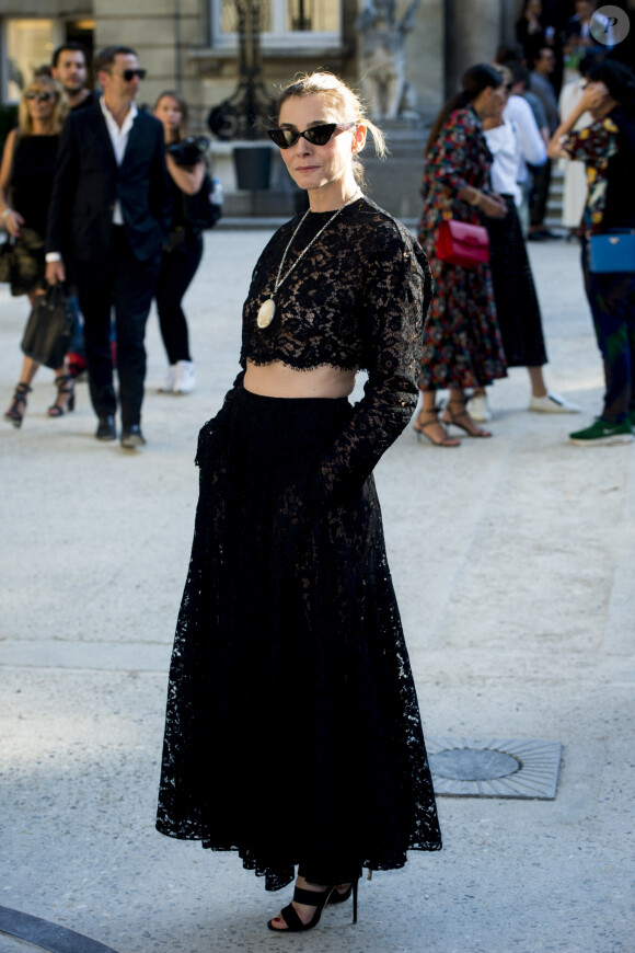 Clotilde Courau arrive au défilé Haute Couture Valentino collection Automne-Hiver 2019/20 à l'hôtel Salomon de Rothschild à Paris, France, le 3 juillet 2019. © Jean-Baptiste Autissier/Panoramic/Bestimage