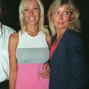 Ophélie Winter et sa mère à Paris en 1996.