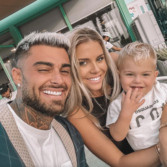 Thibault Garcia pose en famille sur les réseaux sociaux.