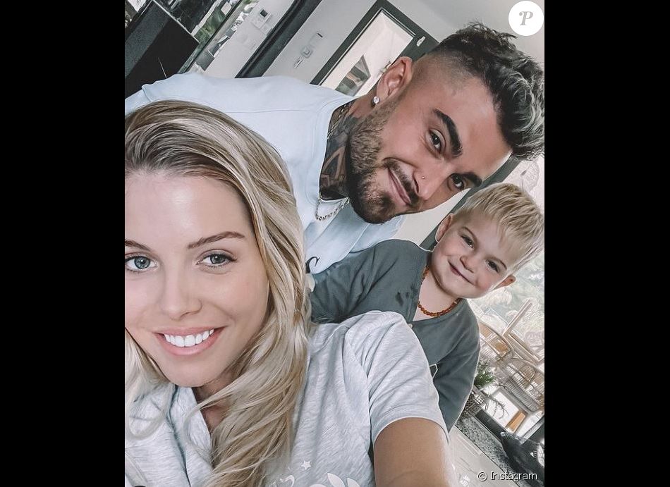 Jessica Thivenin avec Thibault Garcia et leur fils Maylone, mai 2021