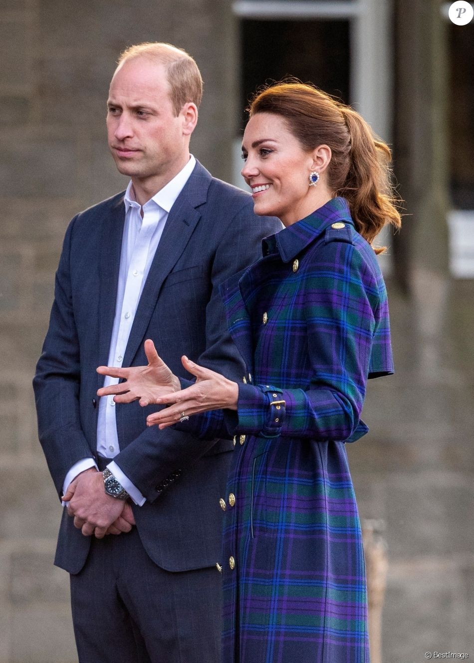 Le prince William, duc de Cambridge, et Kate Catherine Middleton, duchesse de Cambridge, ont assisté à une projection du film "Cruella" dans un drive-in à Edimbourg, à l'occasion de leur tournée en Ecosse. Le 26 mai 2021