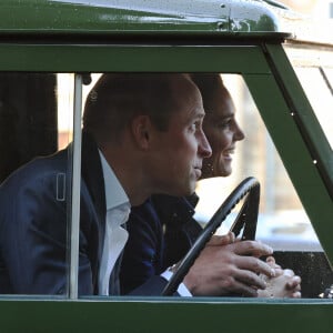 Le prince William, duc de Cambridge et Kate Catherine Middleton, duchesse de Cambridge, ont assisté à une projection du film "Cruella" dans un drive-in à Edimbourg, à l'occasion de leur tournée en Ecosse. Le 26 mai 2021