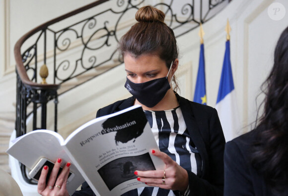 Marlène Schiappa Ministre au Ministère de la Justice à Paris. Le 4 décembre 2020.
