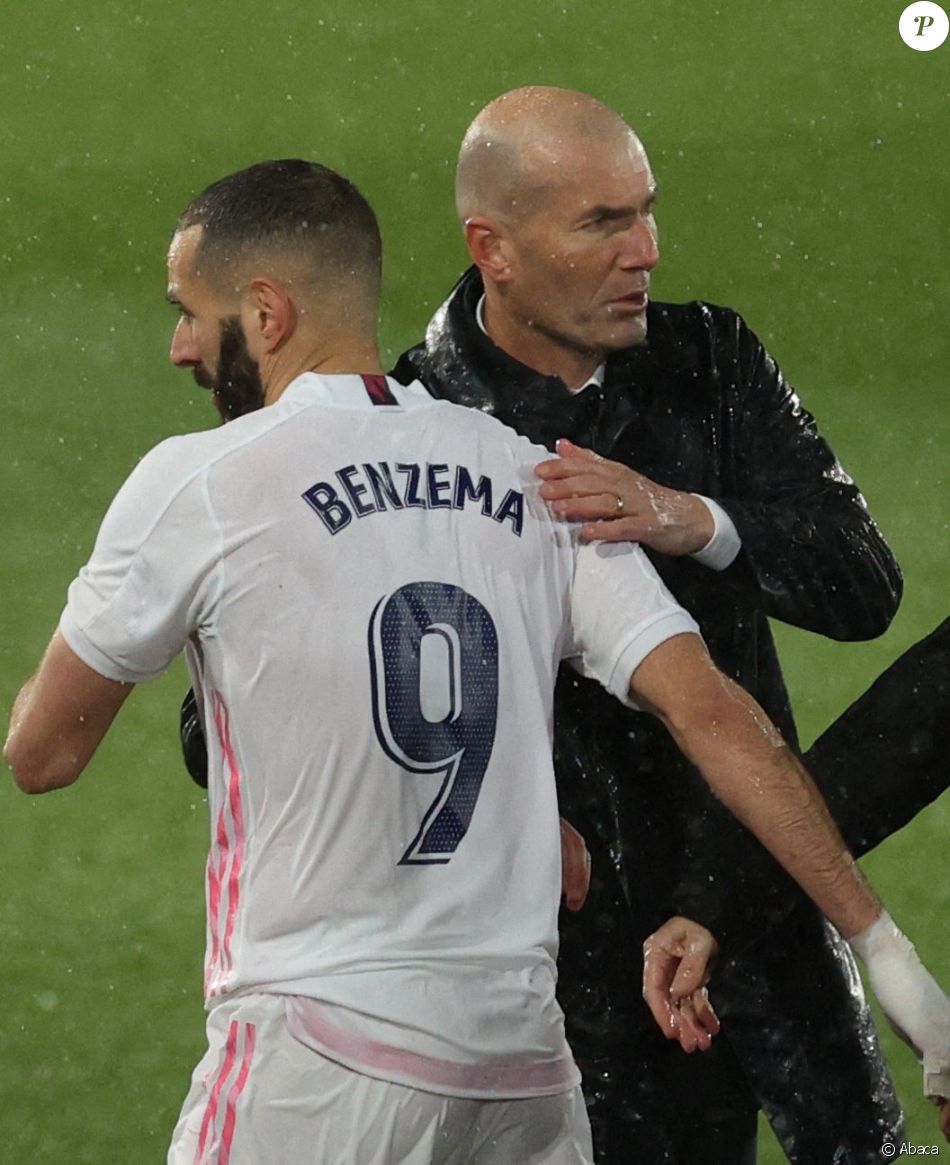 Zinédine Zidane et Karim Benzema à Madrid, le 10 avril 2021.