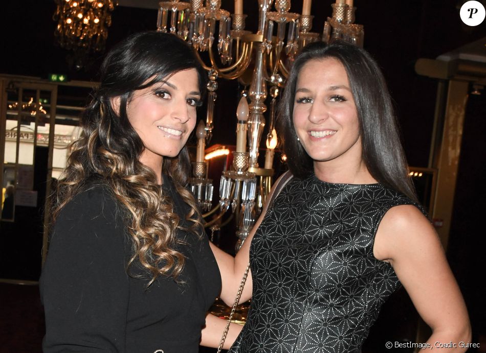 Léa Sarasa et Lucie Bertaud - People à la première du spectacle "Soy de Cuba, Viva la Vida !" au Casino de Paris. Le 3 juin 2021 © Coadic Guirec / Bestimage