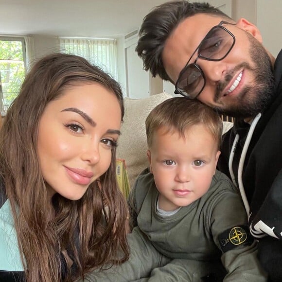 Nabilla, épouse de Thomas Vergara et maman du petit Milann.