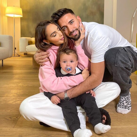 Nabilla, épouse de Thomas Vergara et maman du petit Milann.