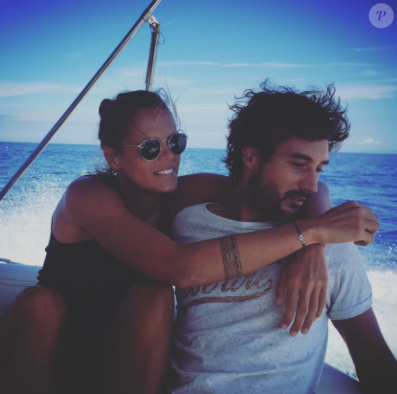 Laure Manaudou et Jérémy Frérot en mer - Photo publiée le 23 octobre 2015.