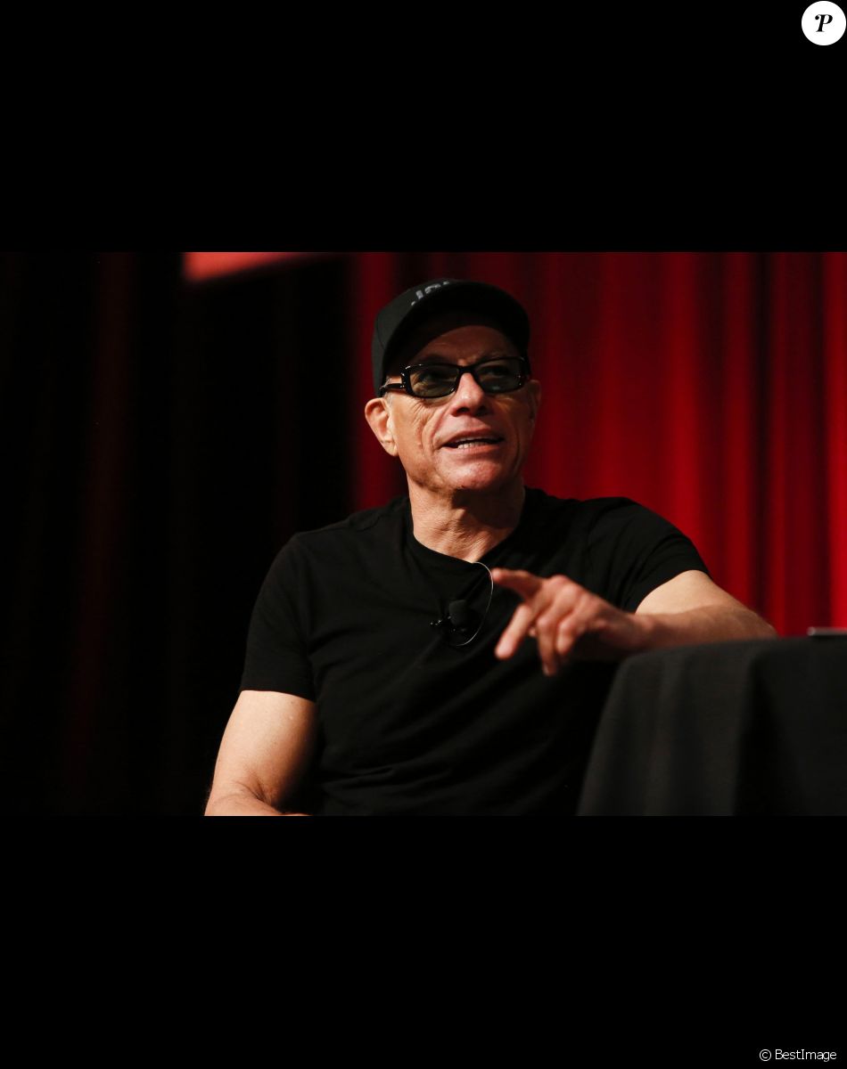 Jean-Claude Van Damme sur scène à Sydney pour l'événement "An evening with Jean-Claude Van Damme" le 6 mars 2020.