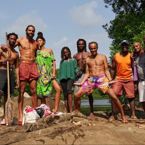 Joakim Noah, sa fiancée Lais Ribeiro, son père Yannick Noah et des amis au Cameroun. Juin 2021.