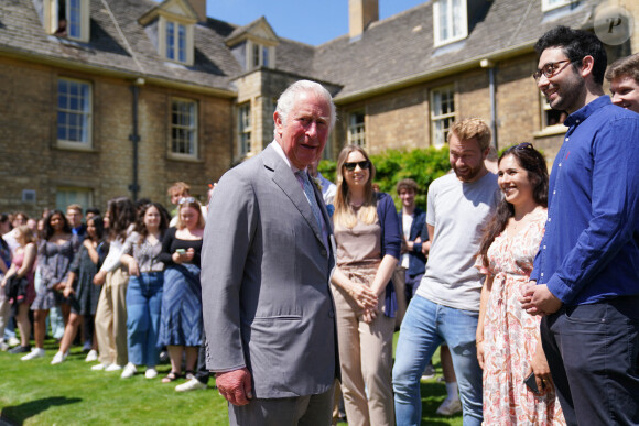 Le prince Charles, prince de Galles, visite le Somerville College d'Oxford à l'occasion de son 140 ème anniversaire et le 100 ème anniversaire des diplômes d'Oxford pour les femmes. Le 8 juin 2021.