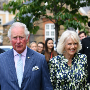 Le prince Charles, le prince de Galles et Camilla Parker Bowles, duchesse de Cornouailles, lors d'une visite dans le quartier de Clapham à Londres, Royaume Uni, le 27 mai 2021.