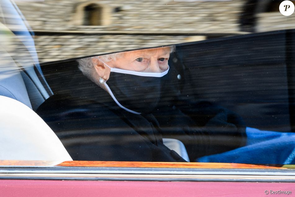 La reine Elisabeth II d'Angleterre - Arrivées aux funérailles du prince Philip, duc d'Edimbourg à la chapelle Saint-Georges du château de Windsor, le 17 avril 2021.