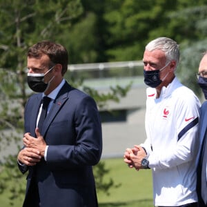 A quelques jours du coup d'envoi du championnat d'Europe de football, le président de la République française, Emmanuel Macron, et sa femme la Première Dame Brigitte Macron rencontrent les joueurs de l'équipe de France à Clairefontaine-en-Yvelines, France, le 10 juin 2021. Noël Le Graet, président de la Fédération Française de Football, le sélectionneur Didier Deschamps, les membres de son staff ainsi que les joueurs. © Jean-Emmanuel Etty/Pool/Bestimage