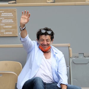 Patrick Bruel dans les tribunes des internationaux de France Roland Garros à Paris le 12 juin 2021. © Dominique Jacovides / Bestimage 