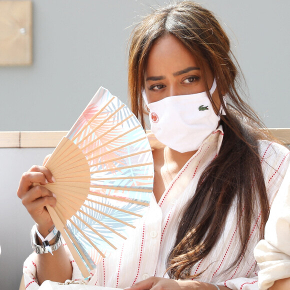 Amel Bent dans les tribunes des internationaux de France Roland Garros à Paris le 12 juin 2021. © Dominique Jacovides / Bestimage 