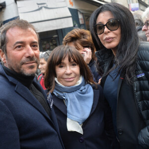 Bernard Montiel, Danièle Évenou et Yamina Benguigui - Marche républicaine pour Charlie Hebdo à Paris. Le 11 janvier 2015.