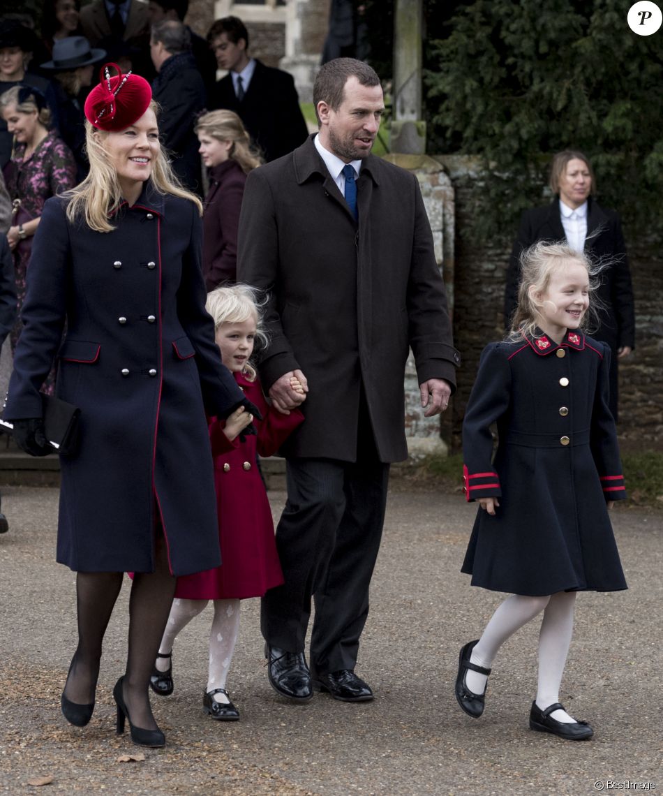 Peter Phillips et sa femme Autumn Phillips avec leurs enfants Isla et Savannah - La famille royale d'Angleterre arrive à la messe de Noël à l'église Sainte-Marie-Madeleine à Sandringham, le 25 décembre 2017.