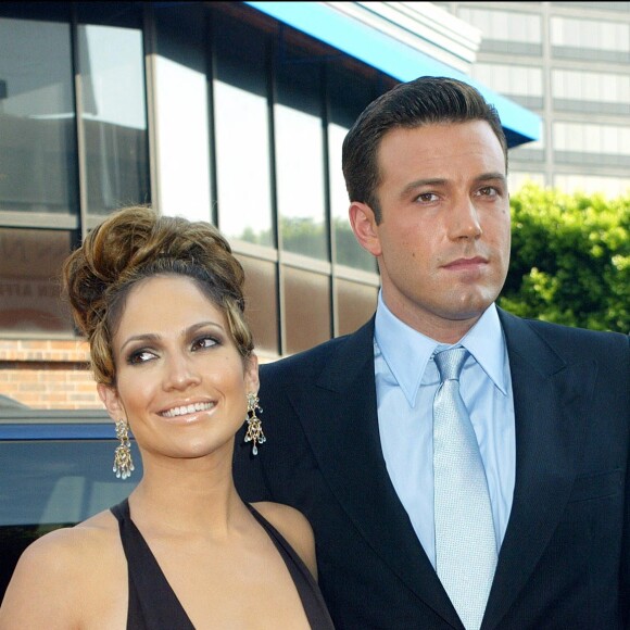 Jennifer Lopez et Ben Affleck lors de la première du film "Gigli" à Los Angeles.