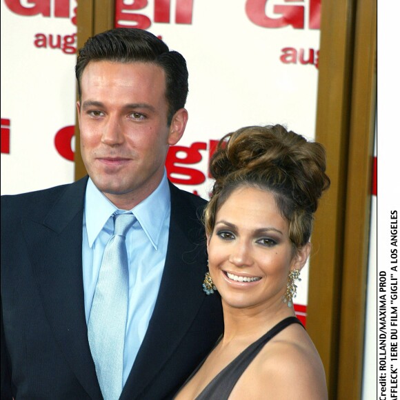 Jennifer Lopez et Ben Affleck lors de la première du film "Gigli" à Los Angeles.