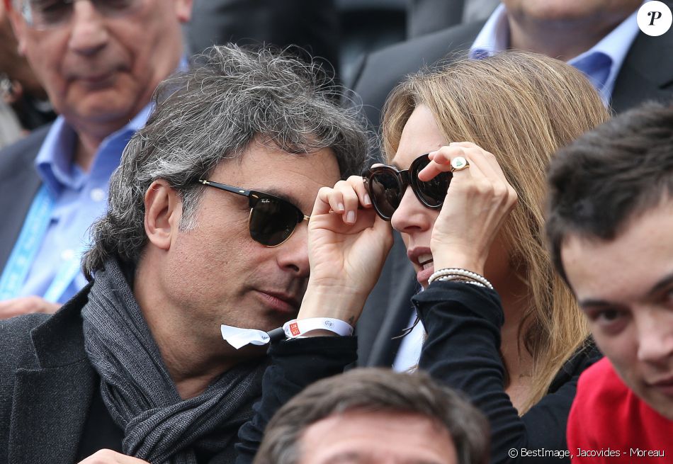 Laura Smet et son compagnon Raphaël dans les tribunes de la finale homme des internationaux de France de Roland Garros à Paris le 5 juin 2016. © Moreau-Jacovides / Bestimage