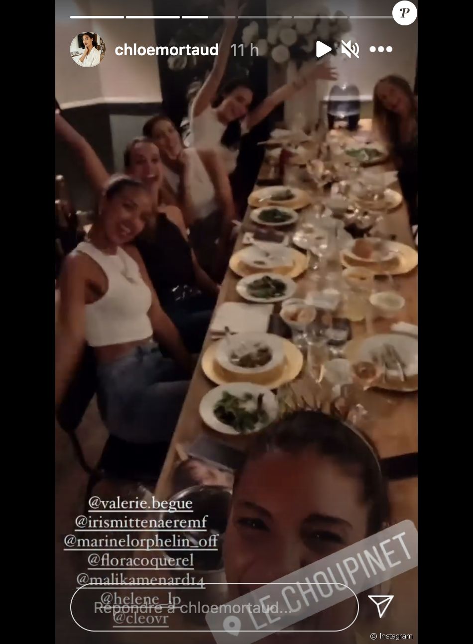 Chloé Mortaud fête son enterrement de vie de jeune fille avec ses copines Miss Marine Lorphelin, Malika Ménard, Valérie Bègue, Flora Coquerel et Iris Mittenaere - Instagram
