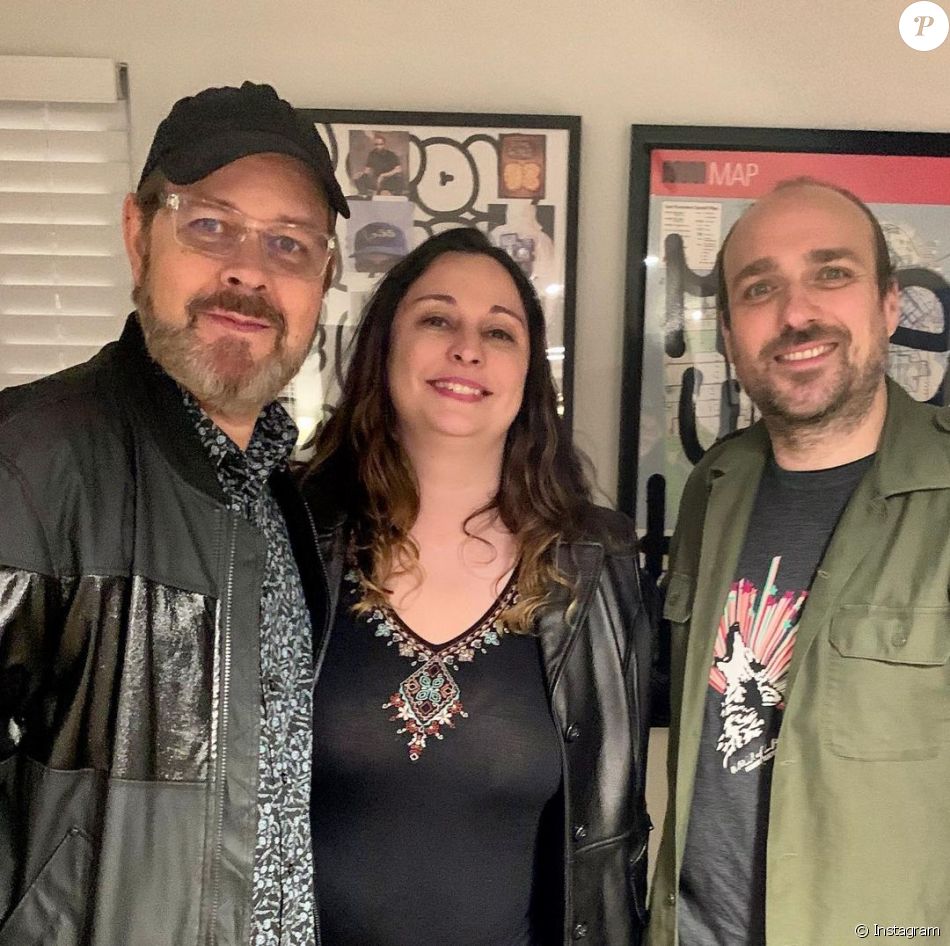 James Michael Tyler, sa femme et un ami sur une photo postée le 25 novembre 2019.