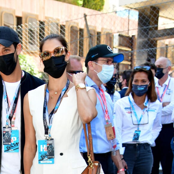 Iris Mittenaere et son compagnon Diego El Glaoui - People lors de la 4ème édition du E-Prix De Monaco 2021 le 8 mai 2021 © Bruno Bebert / Bestimage 