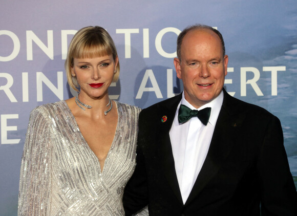 La princesse Charlène (bijoux Repossi) et le prince Albert II de Monaco lors du photocall du gala "Monte-Carlo Gala for Planetary Health" organisé par la Fondation Prince Albert II de Monaco le 24 septembre 2020. © Jean-François Ottonello / Nice Matin / Bestimage