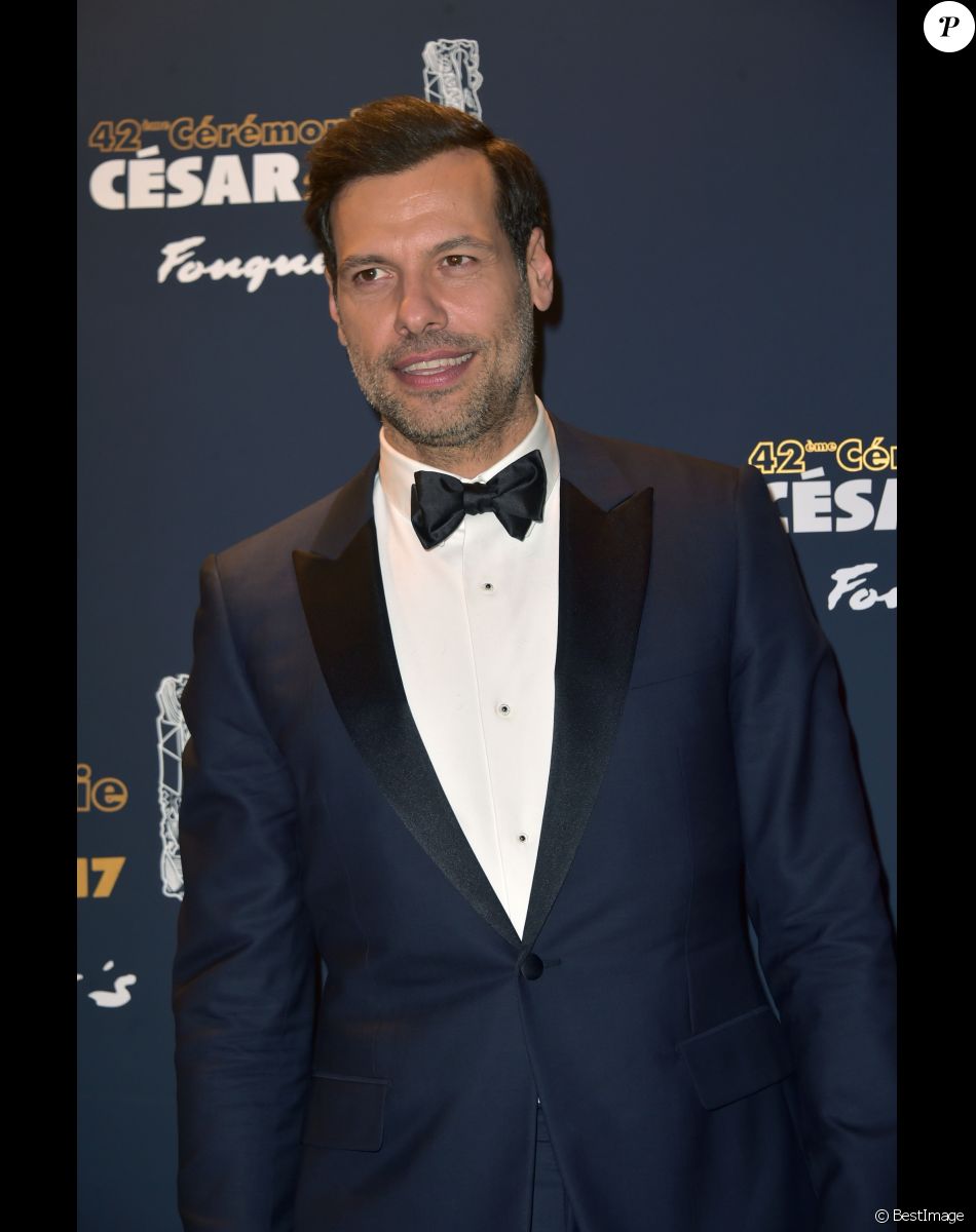 Laurent Lafitte (Smoking Dior, chaussures Louboutin, Montre et boutons Boucheron) - Photocall du dîner de la 42e cérémonie des César au Fouquet's à Paris. Le 24 février 2017 © Giancarlo Gorassini / Bestimage