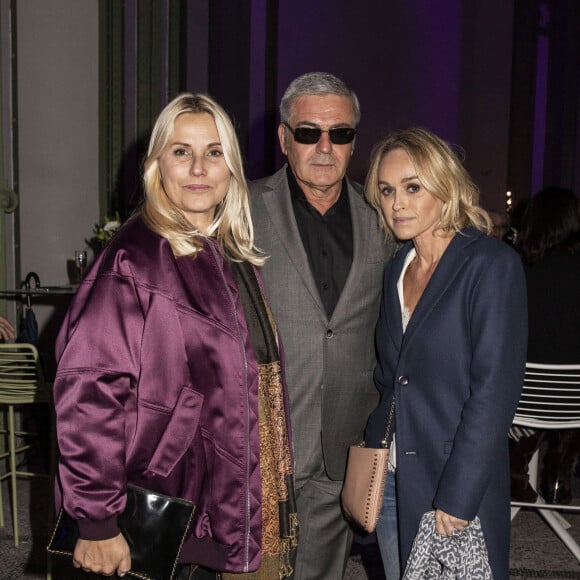 Sophie Favier, Cécile de Ménibus et Pascal Carreras (sosie de George Clooney) à la soirée Rungis au Grand Palais. Paris, le 15 novembre 2019. © Jack Tribeca / Bestimage