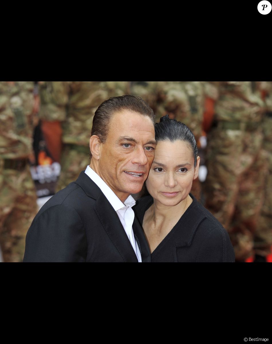 JEAN CLAUDE VAN DAMME ET SA FEMME GLADYS PORTUGUES - PREMIERE DU FILM "EXPENDABLES 2" A LONDRES. LE 14 AOUT 2012