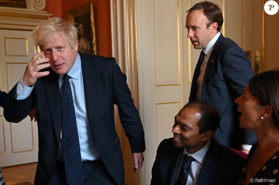Le premier ministre Boris Johnson lors d'un entretien avec des membres du NHS ( National Health Service) au 10 Downing Street à Londres le 3 septembre 2019.