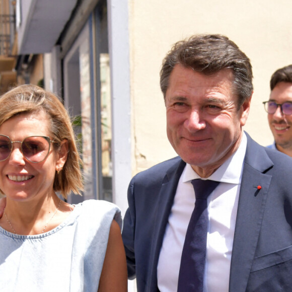 Christian Estrosi, le maire de Nice, et sa femme Laura Tenoudji Estrosi ont voté à Nice le 27 juin 2021 au collège Port Lympia, pour le second tour des élections régionales et départementales. © Bruno Bebert / Bestimage