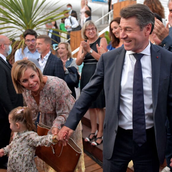 Exclusif - Christian Estrosi, le Maire de Nice, sa femme Laura Tenoudji Estrosi et leur fille Bianca à la soirée après les résultats du second tour des élections régionales et départementales, à Nice © Bruno Bebert/Bestimage