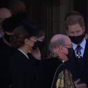 Le prince William, duc de Cambridge, et le prince Harry, duc de Sussex, Sorties des funérailles du prince Philip, duc d'Edimbourg à la chapelle Saint-Georges du château de Windsor, Royaume Uni, le 17 avril 2021.