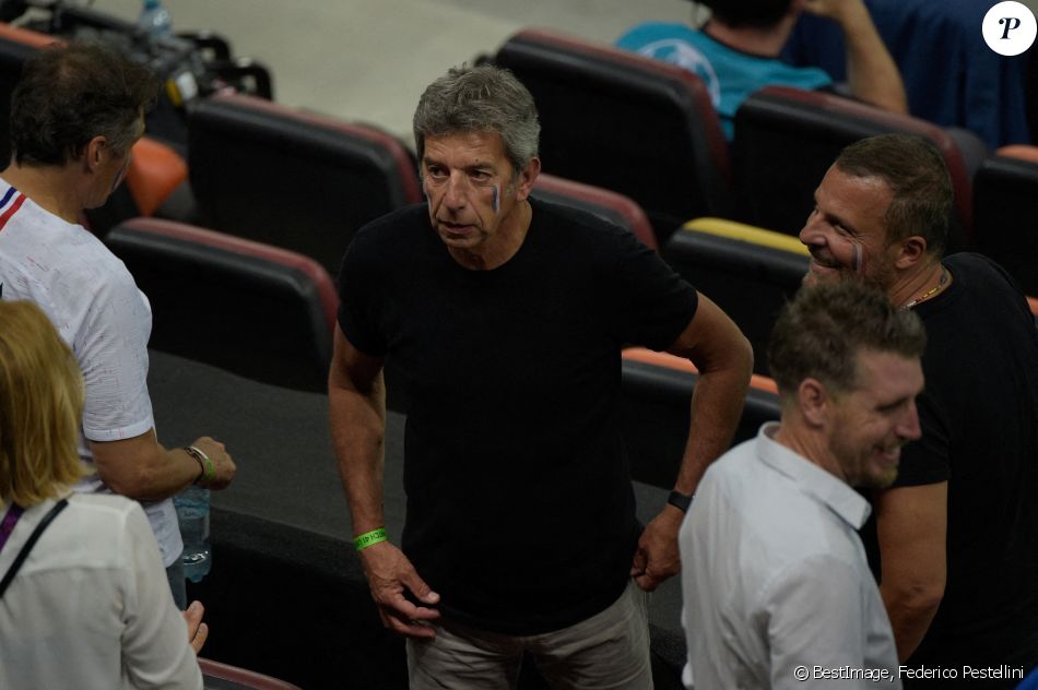 Michel Cymes a assisté au 8e de finale de l'Euro 2020 opposant la France à la Suisse au stade Arena Nationala. Bucarest, le 28 juin 2021. © Federico Pestellini / Panoramic / Bestimage